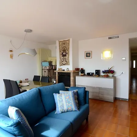 Emporda 4-3 Apartment *